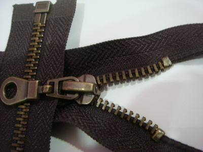 【中國拉鏈?zhǔn)笾放?夾克箱包三力金屬拉鎖 產(chǎn)品暢銷海內(nèi)外】價格,廠家,圖片,拉鏈,協(xié)能(福建)拉鏈工業(yè)-